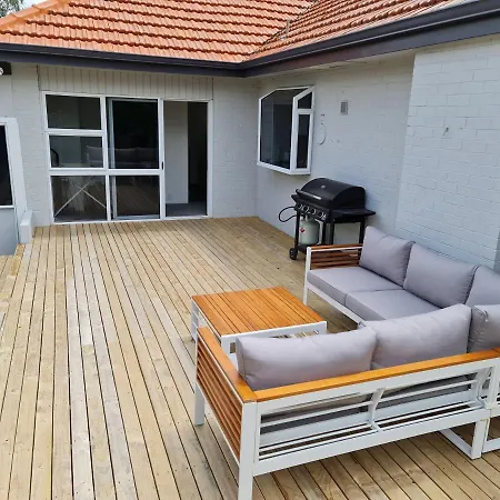 J&L Boarding Holiday House Hamilton Exterior foto