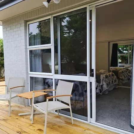 J&L Boarding Holiday House Hamilton Exterior foto