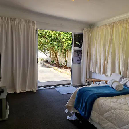 J&L Boarding Holiday House Hamilton Exterior foto