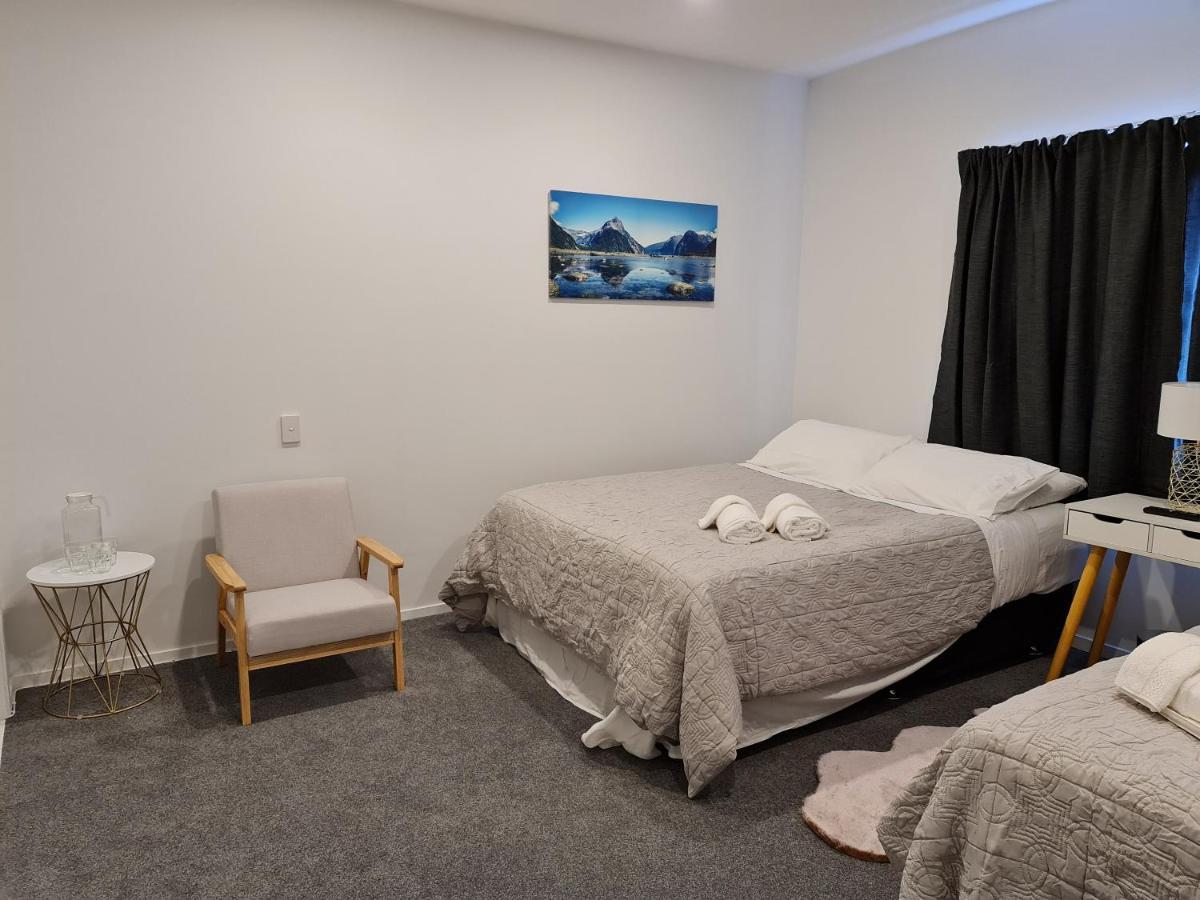 J&l Boarding House