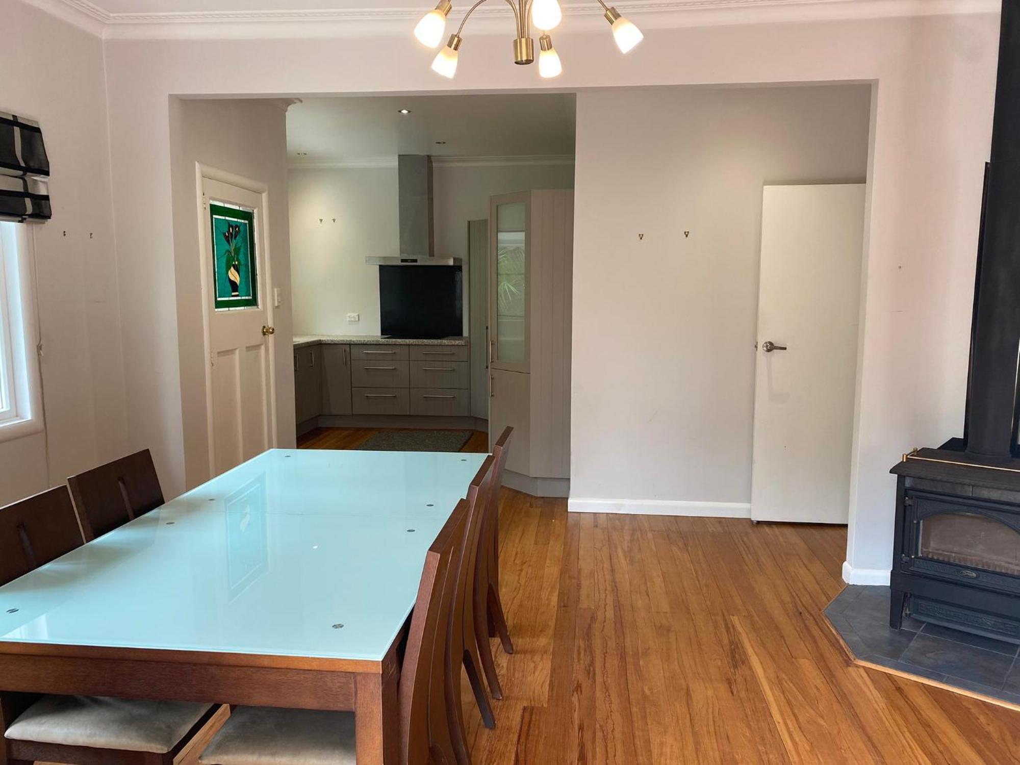 J&l Boarding House Hamilton